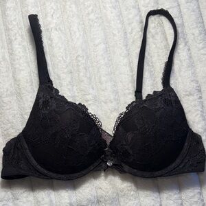 Victoria’s Secret Elegant Black Lace Bra